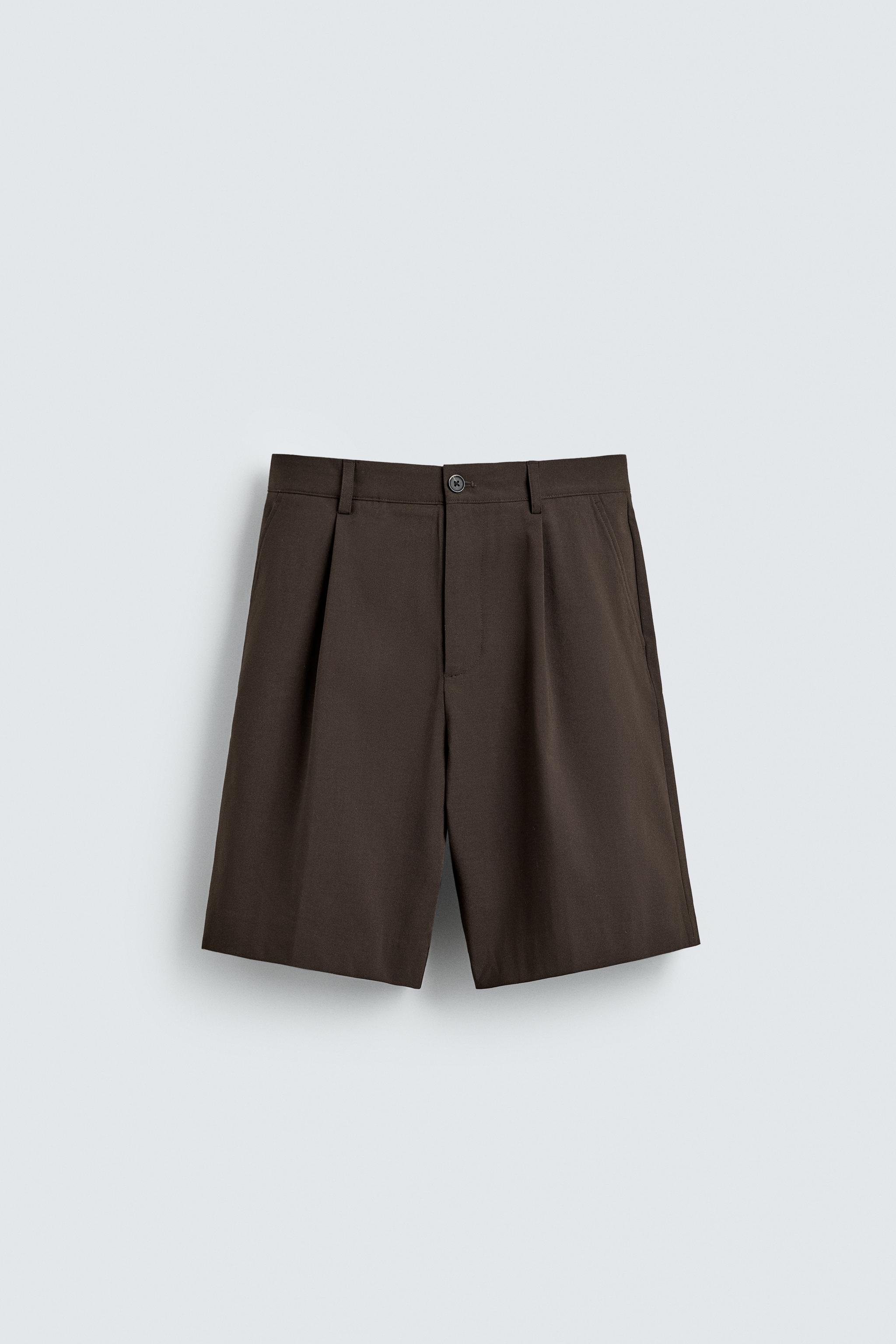 RELAXED FIT PLEATED SHORTS